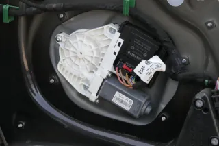 VW Golf 5 ektrischer Fensterheber Motor vorne rechts 1K0959702L 1K0959792c - Bild 1