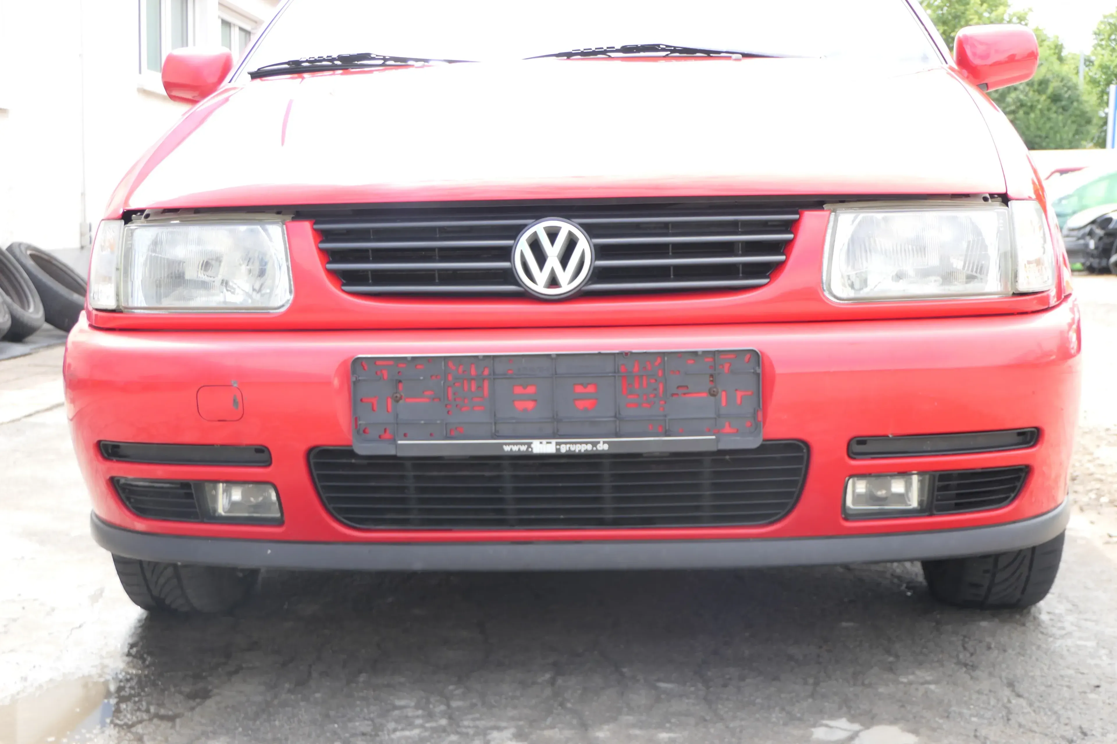 VW Polo 6N Kühlergrill Grillleiste vorne Leiste Grill rot LP3G - Bild 1