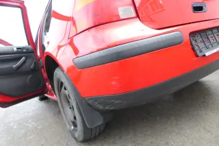 VW Golf 4 Limousine Stoßstange hinten Heckstoßstange Stoßfänger rot LP3G - Bild 7