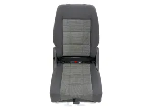 VW Touran Sitz hinten rechts (hinter Beifahrersitz) Rücksitz anthrazit Isofix 74 - Bild 1