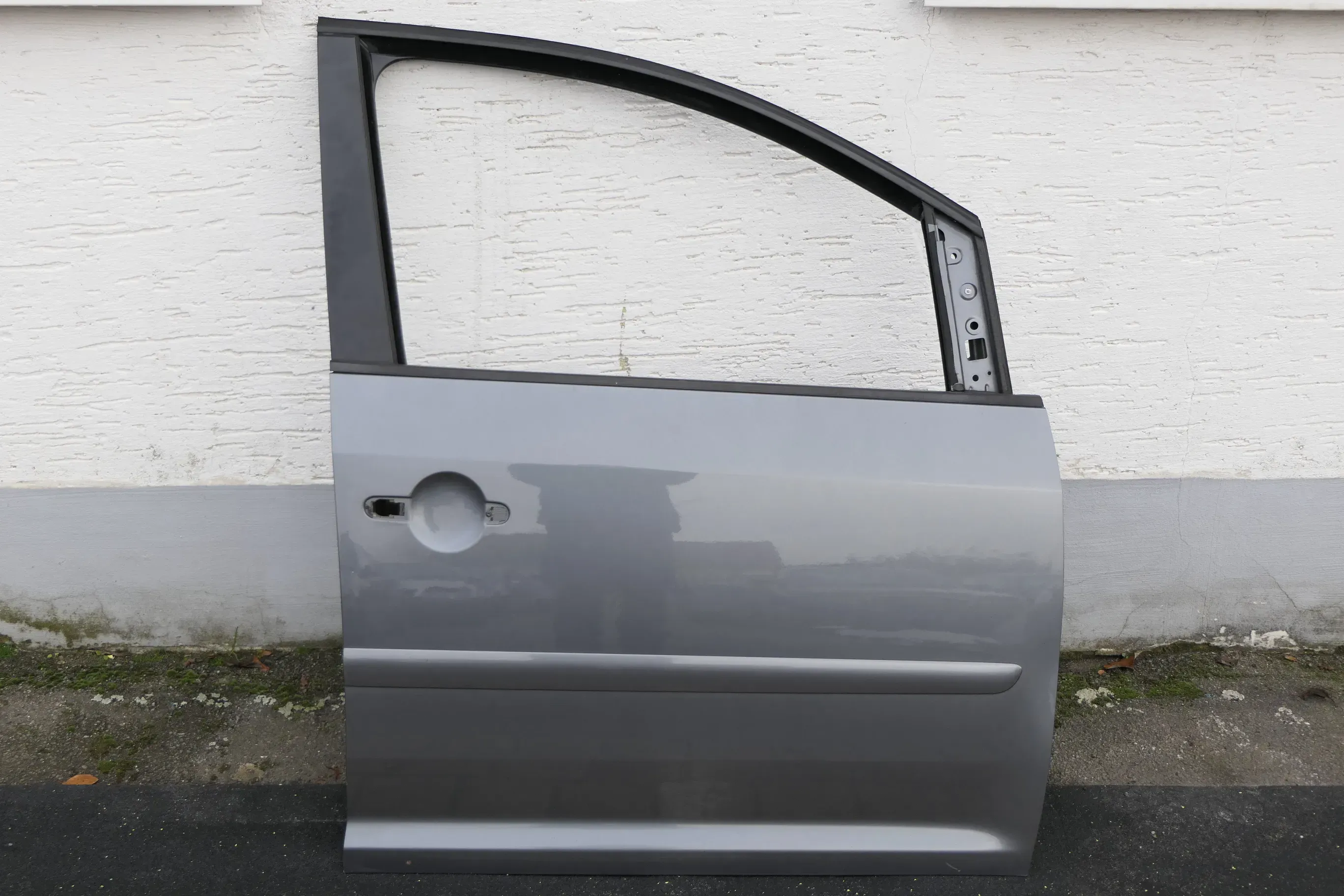 VW Touran 1T 1T3 Tür vorne rechts Beifahrertür grau LD7X - ohne Anbauteile grau - Bild 1