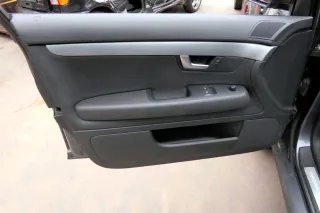 4x Audi A4 8E B7 Türverkleidung Verkleidung Tür vorne + hinten schwarz (S-line) - Bild 4