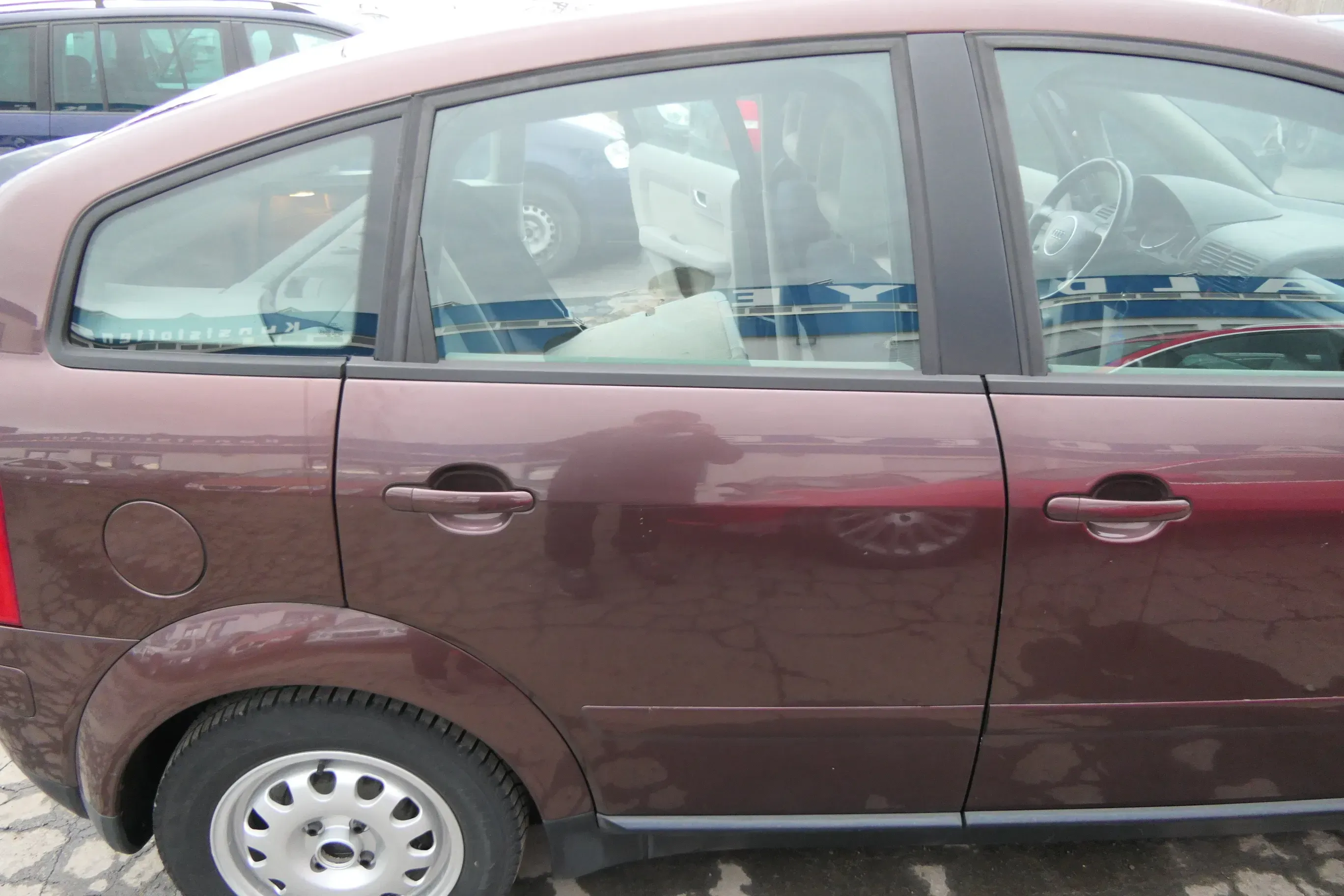 Audi A2 8Z Tür hinten rechts rot braun LZ3R -mit Rahmen + Scheibe - Bild 1