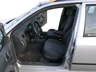 1x Octavia 1U Türdichtung Dichtung Tür vorne links Fahrertür passt auch rechts - Bild 1
