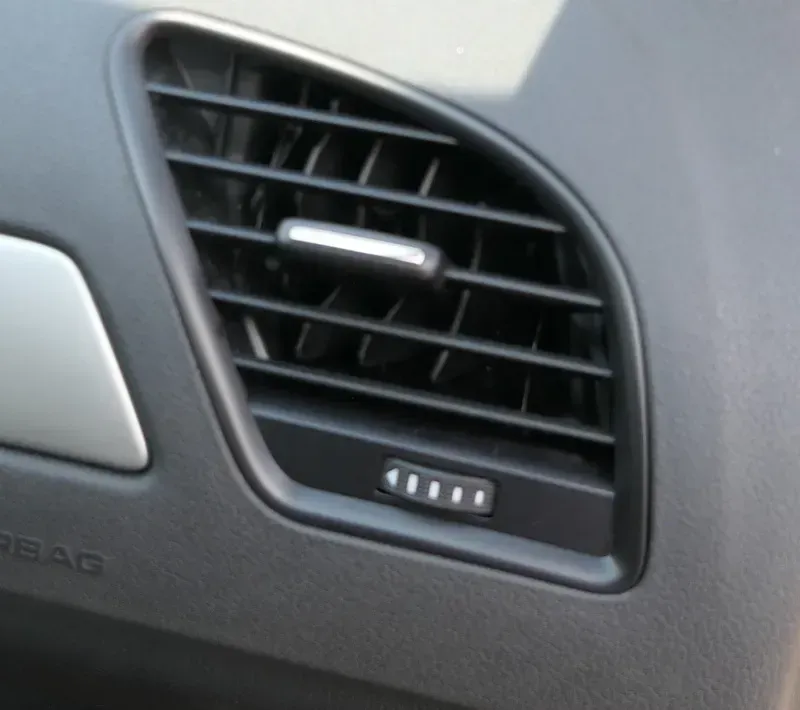Audi A5 A4 8K B8 Lüftungsdüse Düse Lüftung vorne rechts 8T1820902G WVF schwarz - Bild 1