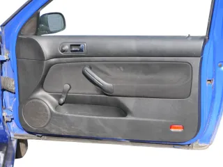 VW Golf 4 2/3-Türer Türverkleidung Verkleidung Tür vorne rechts schwarz - Bild 1