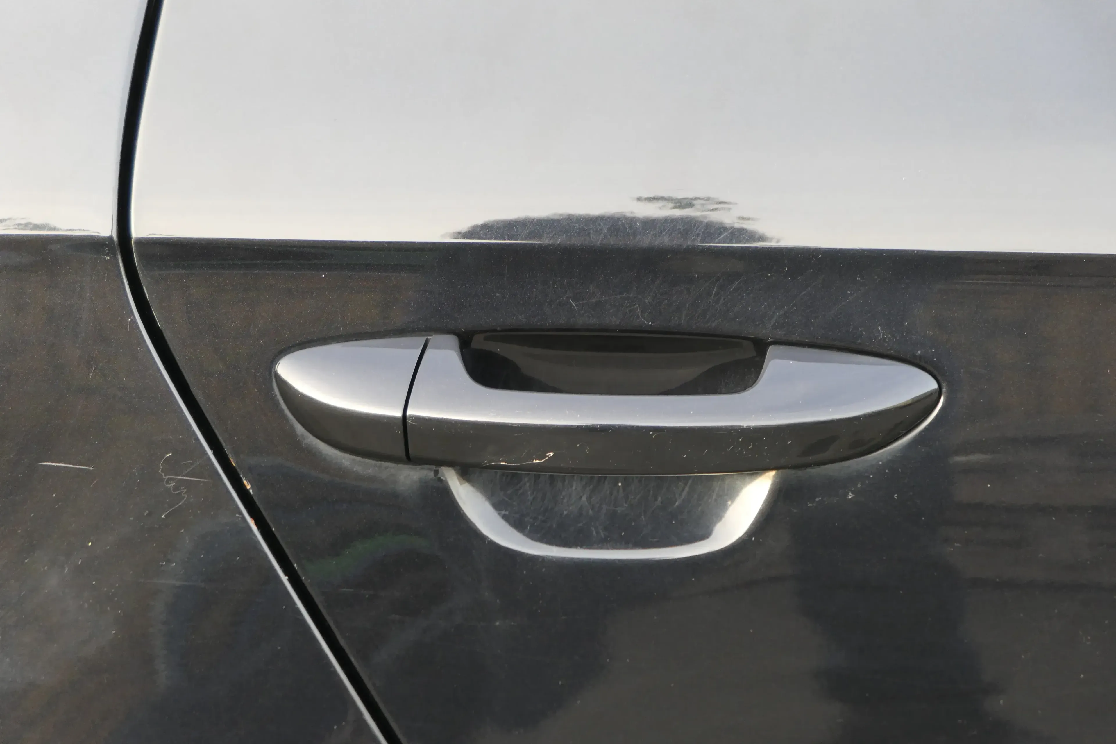 1x VW Passat 3C Türgriff Tür Griff vorne / hitnen rechts außen schwarz LC9X - Bild 1