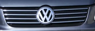 VW Bora Grill Kühlergrill VW Zeichen Logo grau LC7V - Bild 2