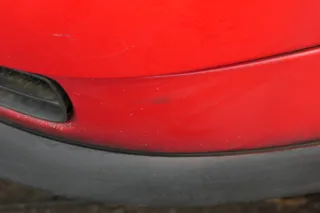 VW Polo 6N Stoßstange vorne 2-geteilte Frontstoßstange rot LP3G Stoßfänger - Bild 8