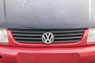 VW Polo 6N Kühlergrill Grillleiste vorne Leiste Grill VW LC3M wein rot braun - Bild 6