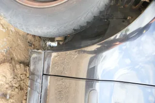 VW Fox Kotflügel vorne links schwarz LC9Z - Bild 3