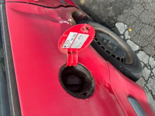 VW Passat 3B5 3B2 Kombi Tankdeckel Klappe Tankklappe Deckel Tank rot LY3D - Bild 2