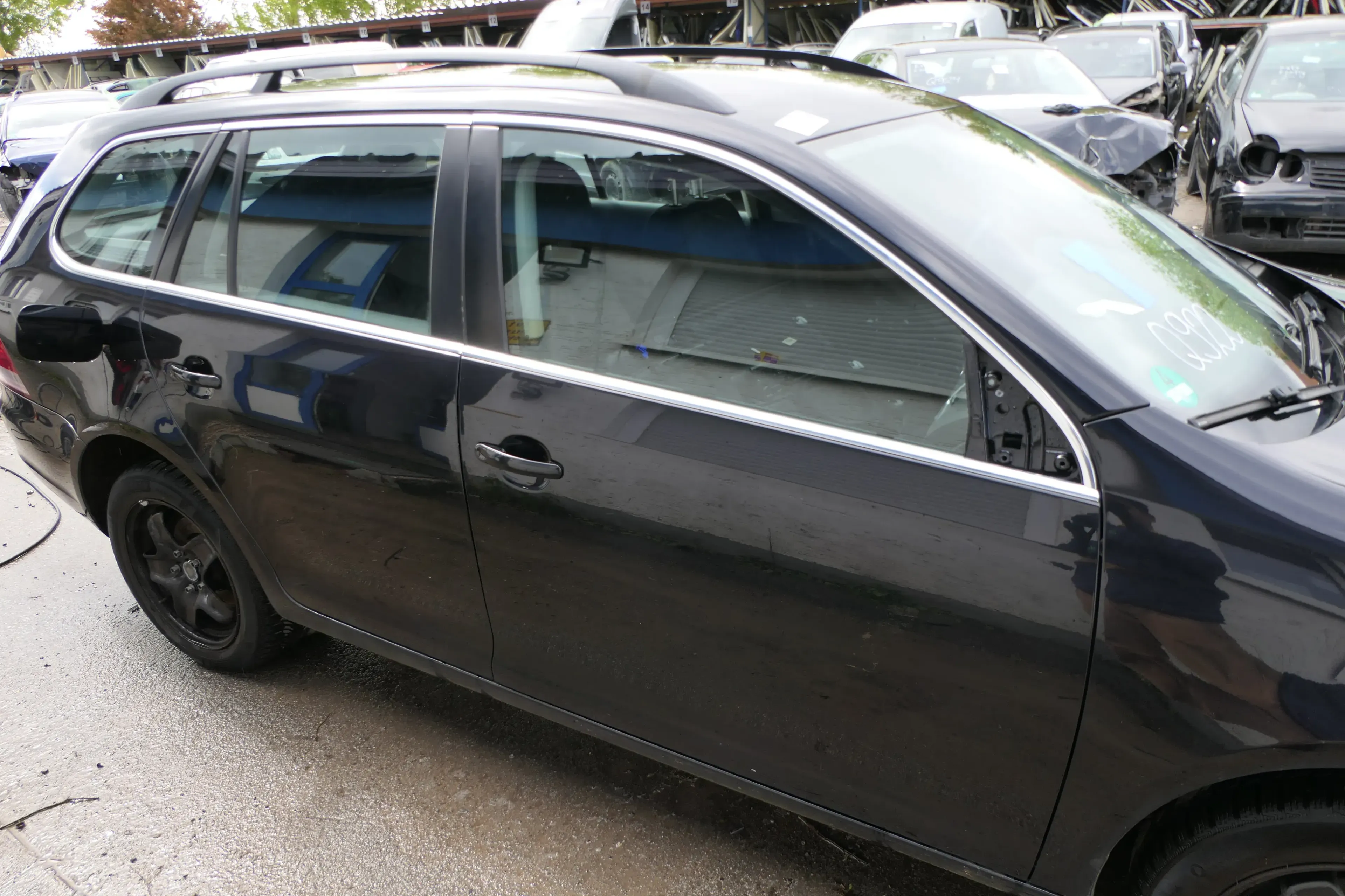 VW Golf 5 1K5 + 6 nur Kombi / Variant Tür vorne rechts Beifahrertür schwarz LC9X - Bild 1