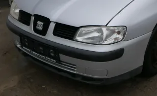 Seat Ibiza 6K Stoßstange Frontstoßstange vorne silber LS7N Facelift ab1999 Grill - Bild 1