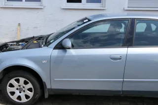 Audi A4 B6 8E nur Türblatt Tür vorne links Fahrertür blau LY7R Kombi+Limo - Bild 1