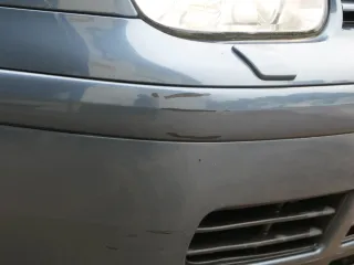 VW Golf 4 Stoßstange vorne Frontstoßstange Stoßfänger blau LD5X SWR -ohne Kappen - Bild 9