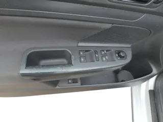 1x Golf 5 Limousine Türverkleidung Verkleidung Tür vorn links 4/5Türer Abdeckung - Bild 3