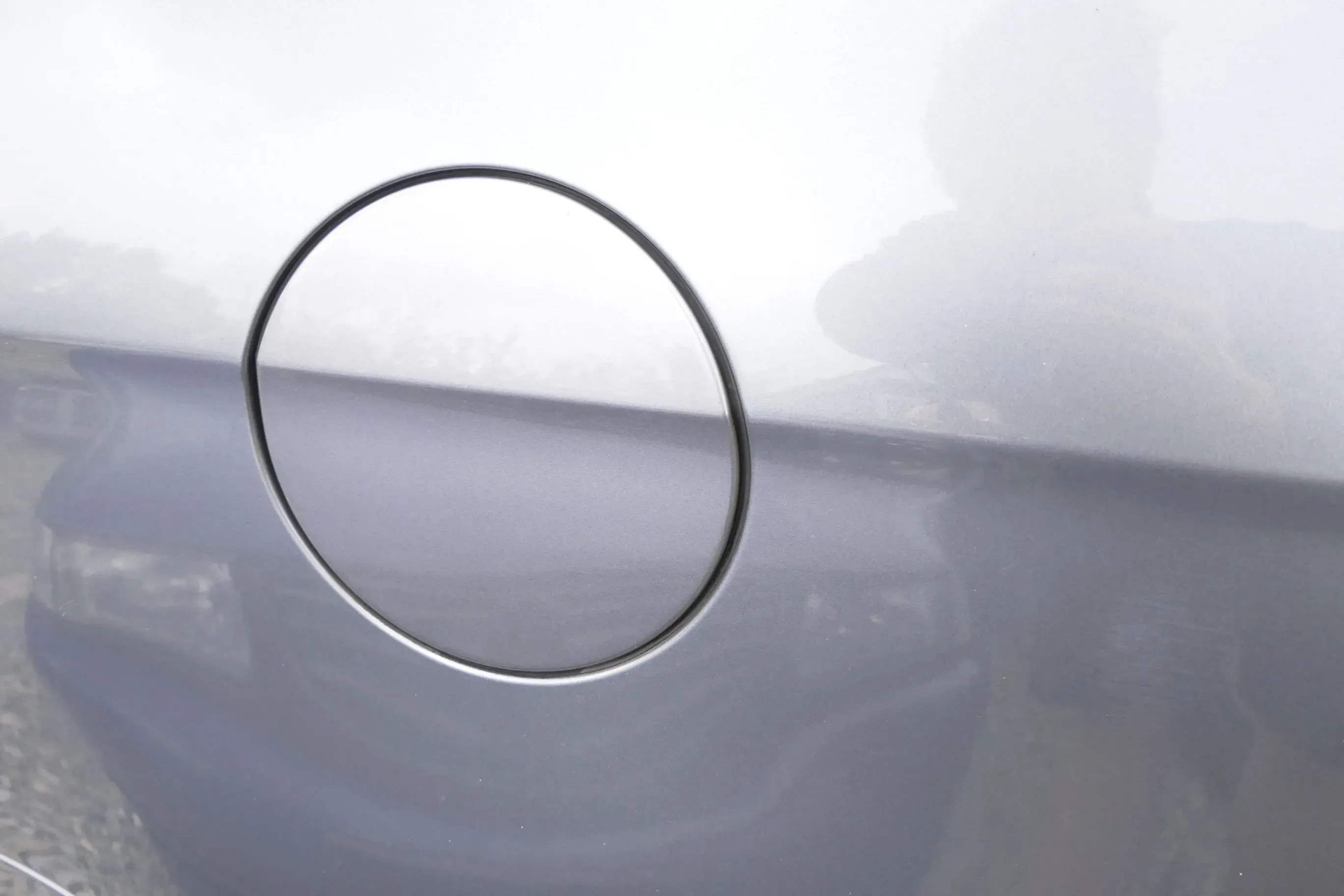VW Passat 3C Kombi Tankdeckel Klappe Tankklappe Deckel Tank grau LA7T - Bild 1
