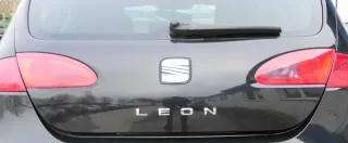 Seat Leon 1P Heckklappe Klappe hinten Kofferraumklappe schwarz LC9Z + Scheibe - Bild 5
