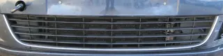 VW Golf 6 5K  1x Gitter vorne in der Mitte Stoßstange 5K0853671 - Bild 1