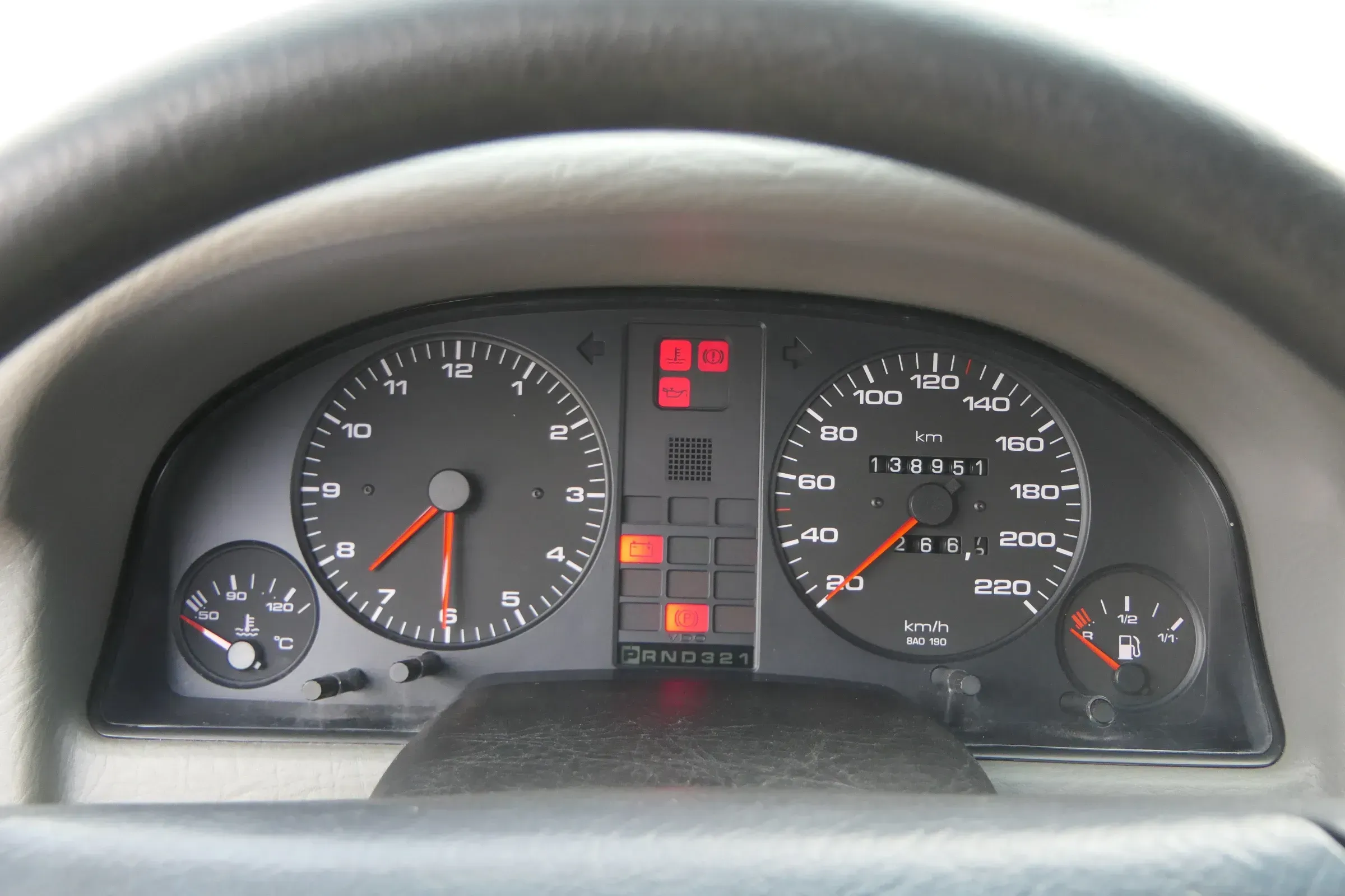 Audi 80 Tacho Tachometer Kombiinstrument Benziner 139.000 km Automatik 2,0 ABT - Bild 1