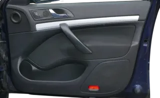 1x Octavia 1Z Türverkleidung Verkleidung Tür vorne rechts schwarz onyx Türgriff - Bild 5
