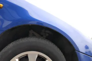 Audi A4 B5 (bis caMitte1999 Bild vergle) Kotflügel vorne rechts blau lila LY3K - Bild 9