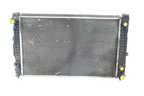 Audi A4 B5 3B Kühler Wasserkühler Ölkühler Automatik 8D0121251BB
