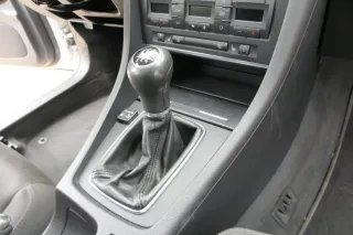 Audi A4 8E B6 B7 Mitteltunnel hinten Verkleidung um Handbremse Konsole schwarz - Bild 3