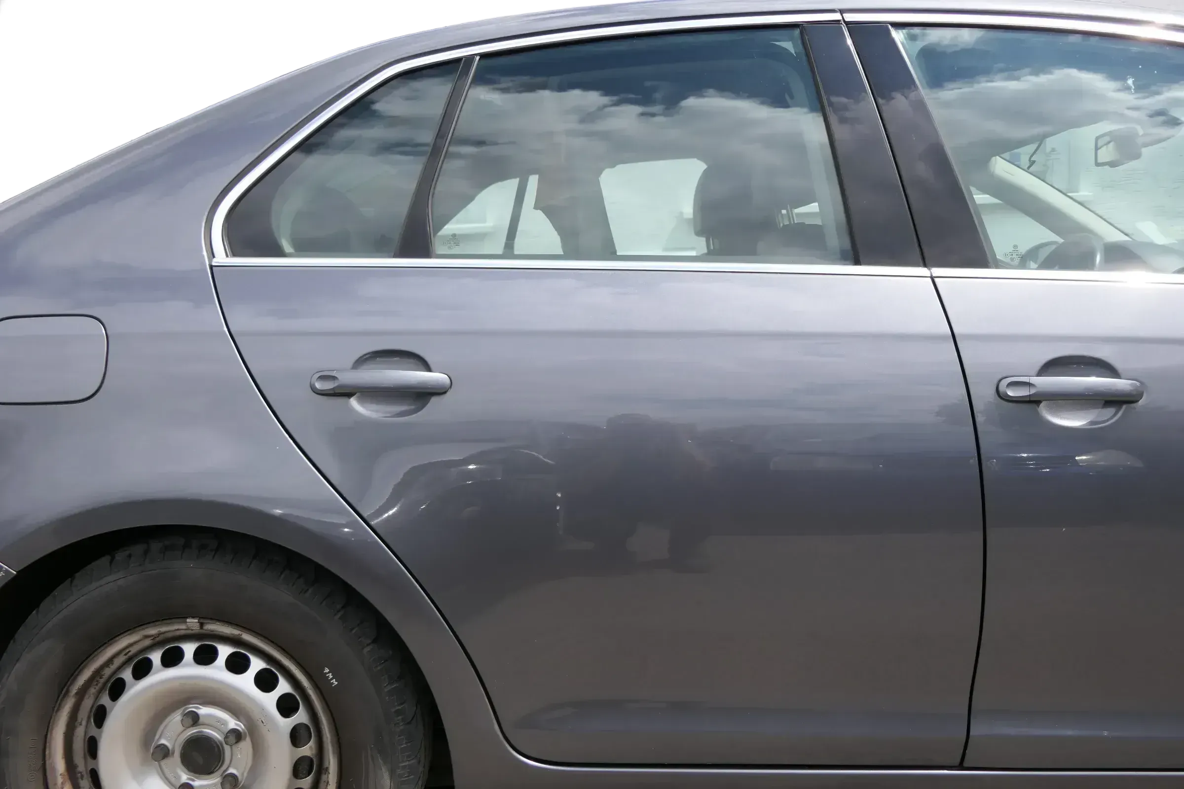 VW Jetta 1K Tür hinten rechts grau LD7X Platinumgrey - ohne Anbauteile - Bild 1