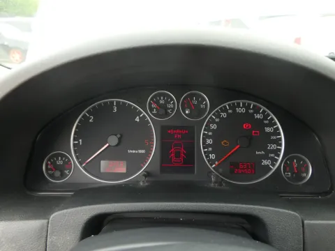Audi A6 4B Tacho Tachometer Kombiinstrument 294.000km 4B0920933G 2,5 TDI