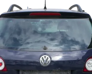 VW Golf Plus 5M Heckklappe hinten Kofferraumklappe Scheibe blau LA5G - Rost - Bild 5