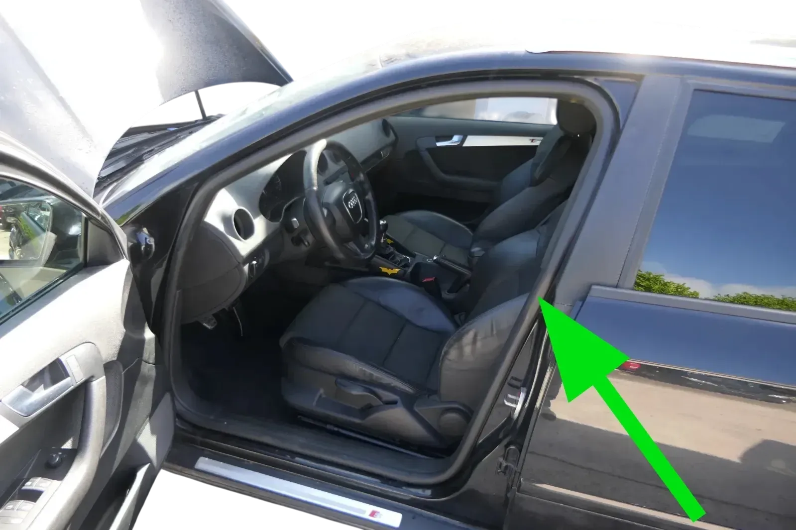 1x Audi A3 8P Türdichtung Dichtung Tür vorne links / rechts Fahrertür 4/5-Türer - Bild 1
