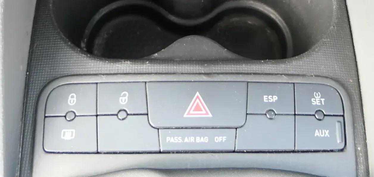 Seat Ibiza 6J Taster Schalter 6J0927137 Warnblinker Set karbonschwarz - Bild 1