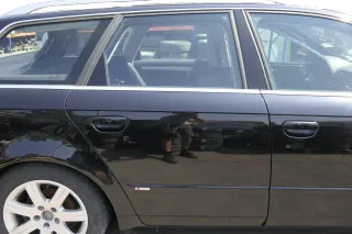 Audi A4 B7 8E Tür hinten rechts schwarz LY9B Kombi mit Scheibe + Rahmen - Bild 1