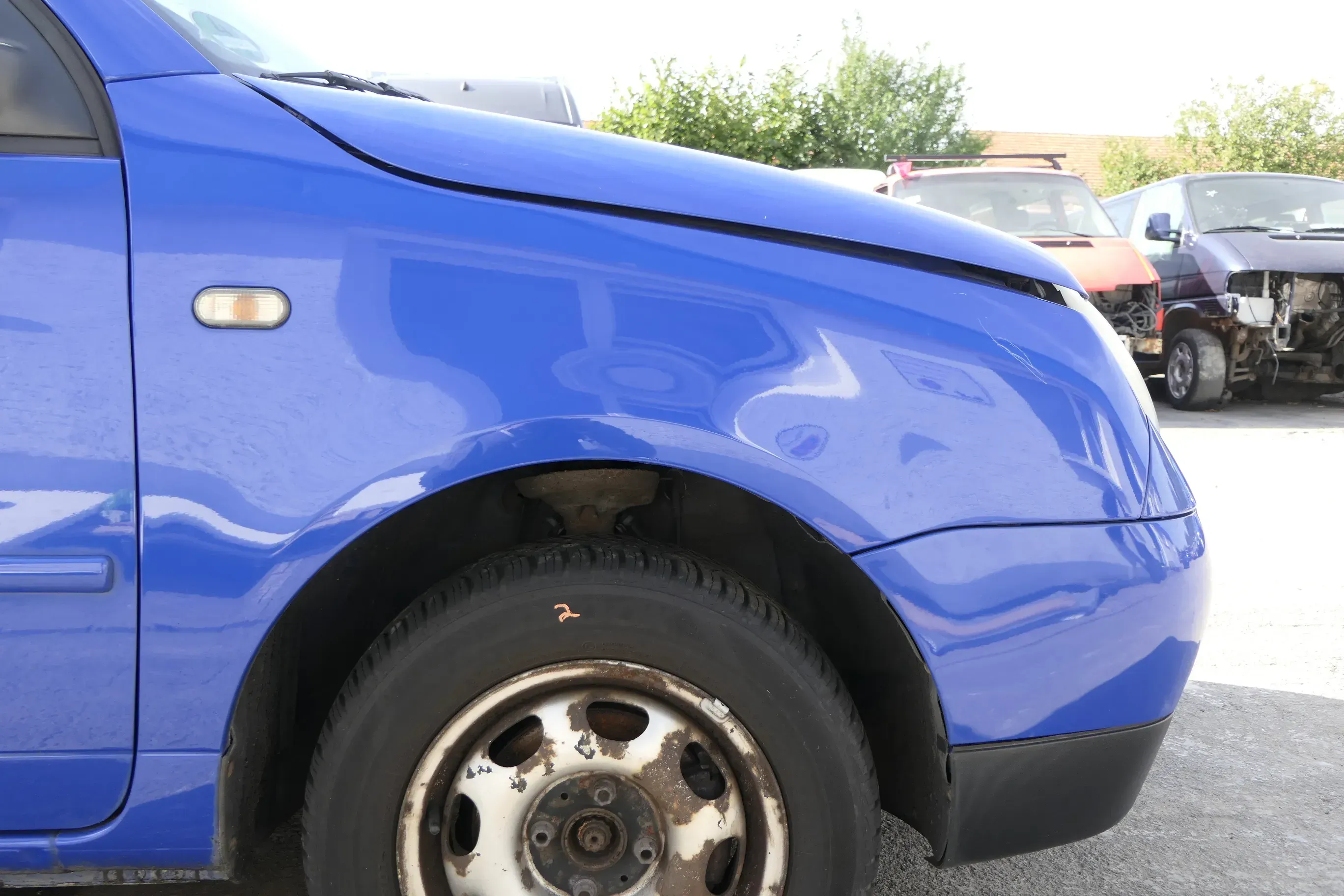 VW Lupo Kotflügel vorne rechts blau LW5Z - Bild 1