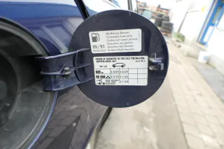 Seat Toledo 1M Tankdeckel Deckel Tank Tankverschluß blau LB5N - Bild 2