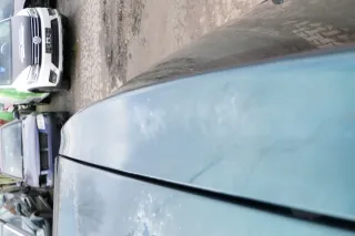 VW Polo 6N Heckklappe Klappe hinten Kofferraumklappe mit Scheibe grün LC6P - Bild 5