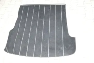 VW Passat 3B 3BG Avant Verkleidung Teppich Kofferraum Kofferraumteppich schwarz - Bild 1