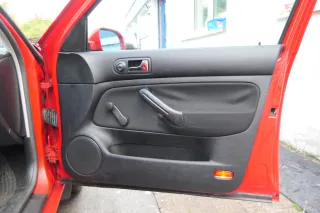 1x VW Golf 4 Bora Türverkleidung Verkleidung Tür vorne rechts 4/5-Türer schwarz - Bild 1