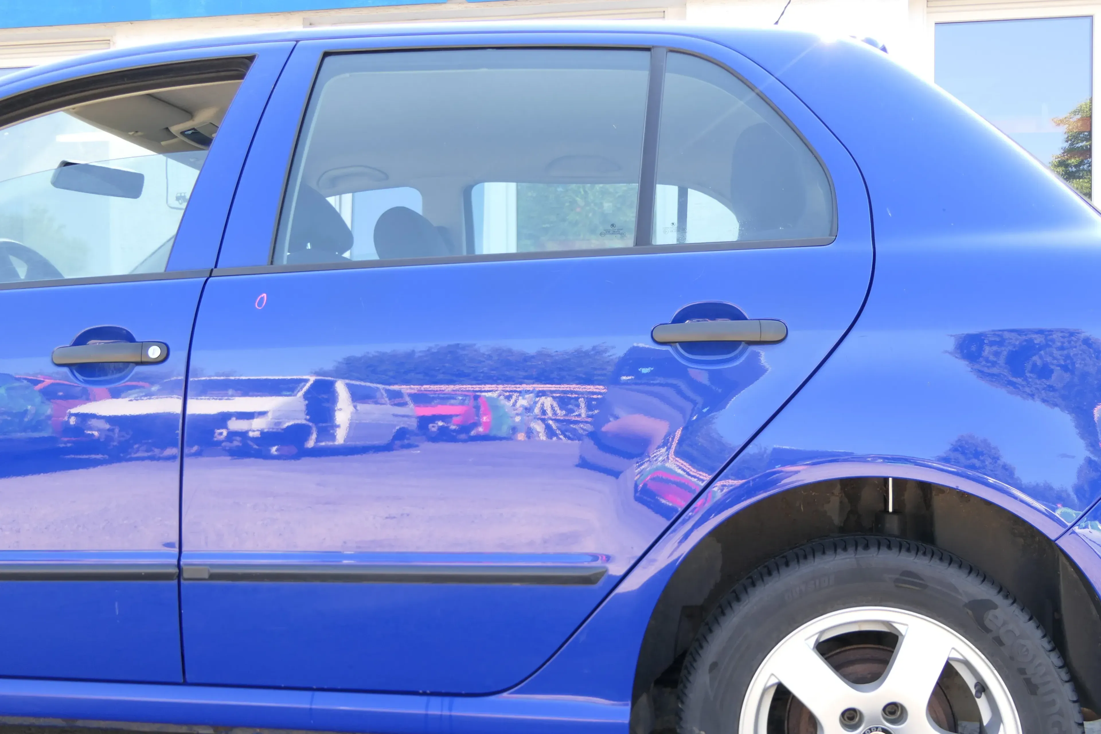Skoda Fabia 6Y Limousine Schrägheck Tür hinten links blau LF5K - Bild 1