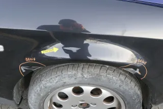Audi A6 4B Kotflügel vorne rechts schwarz (bis ca.Mitte 2001 passe - Bild 3