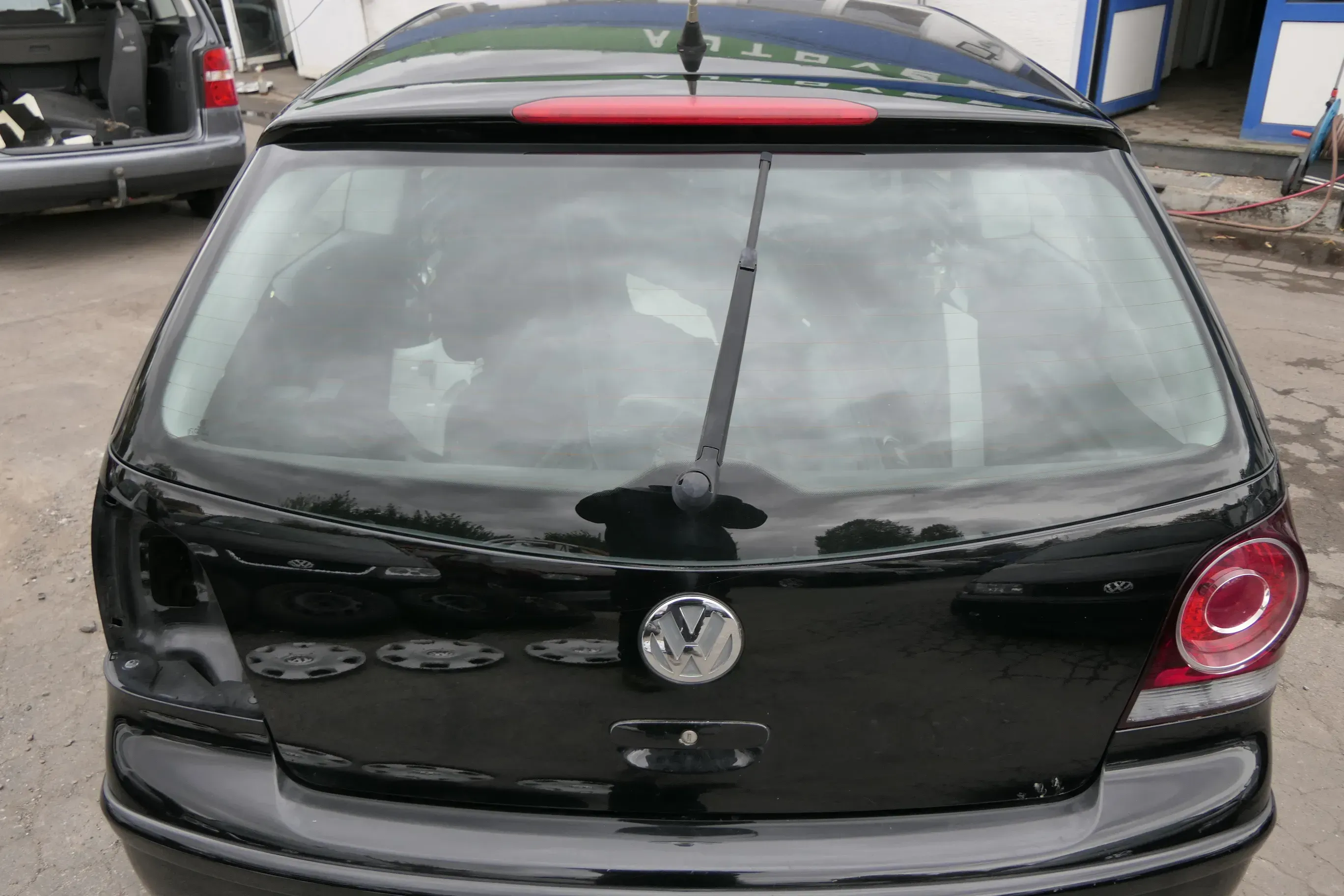 VW Polo 9N3 9N Heckklappe Kofferraumklappe Klappe schwarz L041 uni Lack black - Bild 1