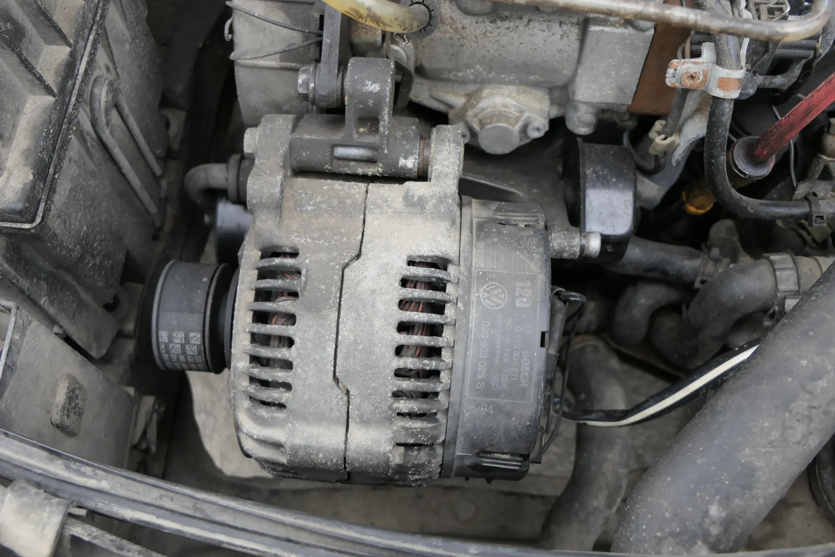 VW Golf 3 TDI T4 Lichtmaschine Generator 028903018C 120A 028903025S - Bild 1