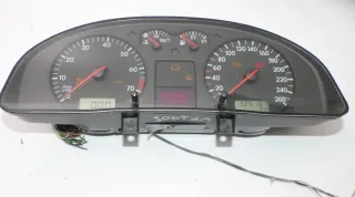 VW Passat 3B Tacho Tachometer Kombiinstrument 325.000km 3B0920822 Benziner - Bild 1