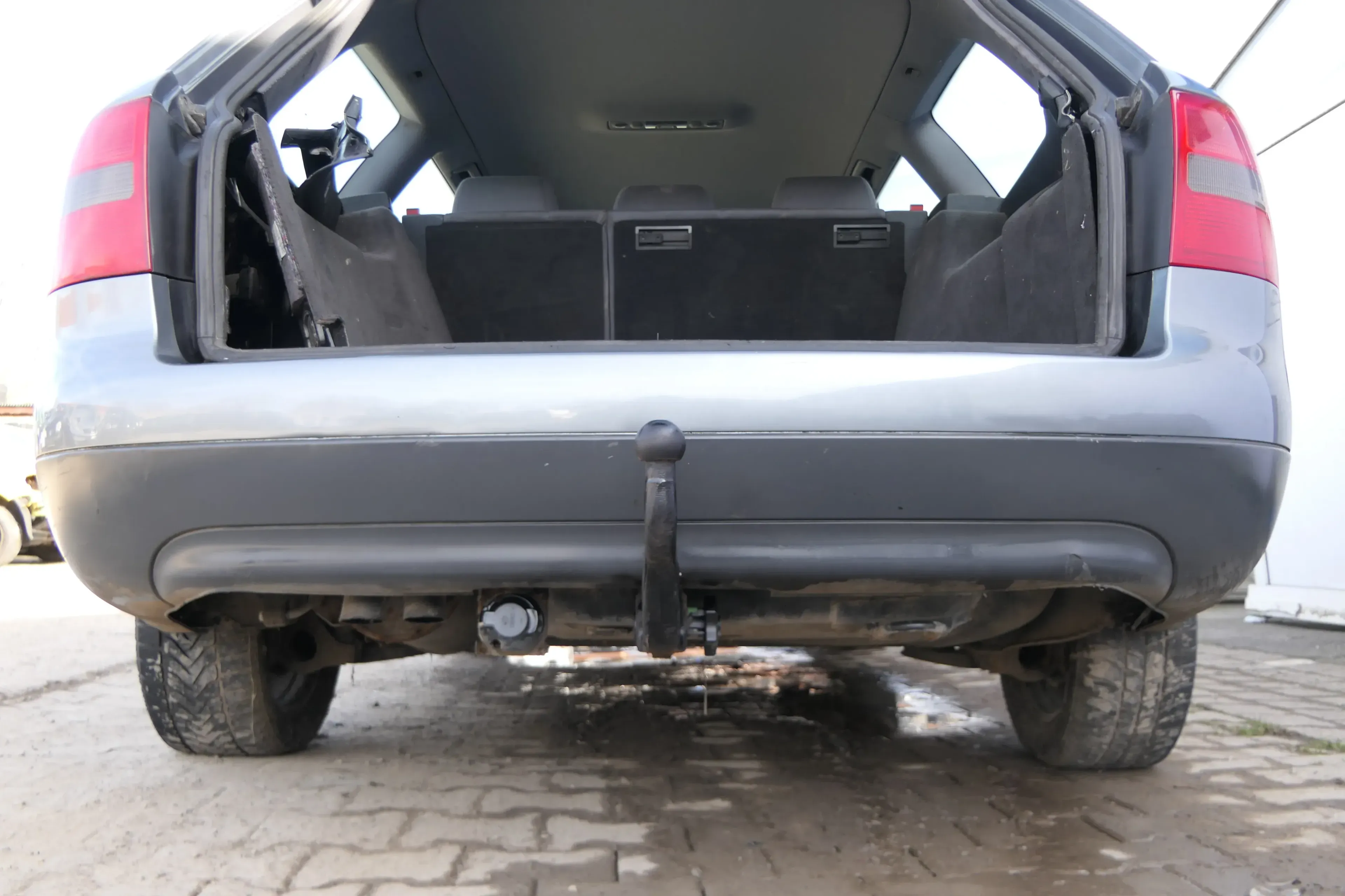 Audi A6 4B Kombi Avant Stoßstange hinten Heckstoßstange grau LY7L - Bild 1
