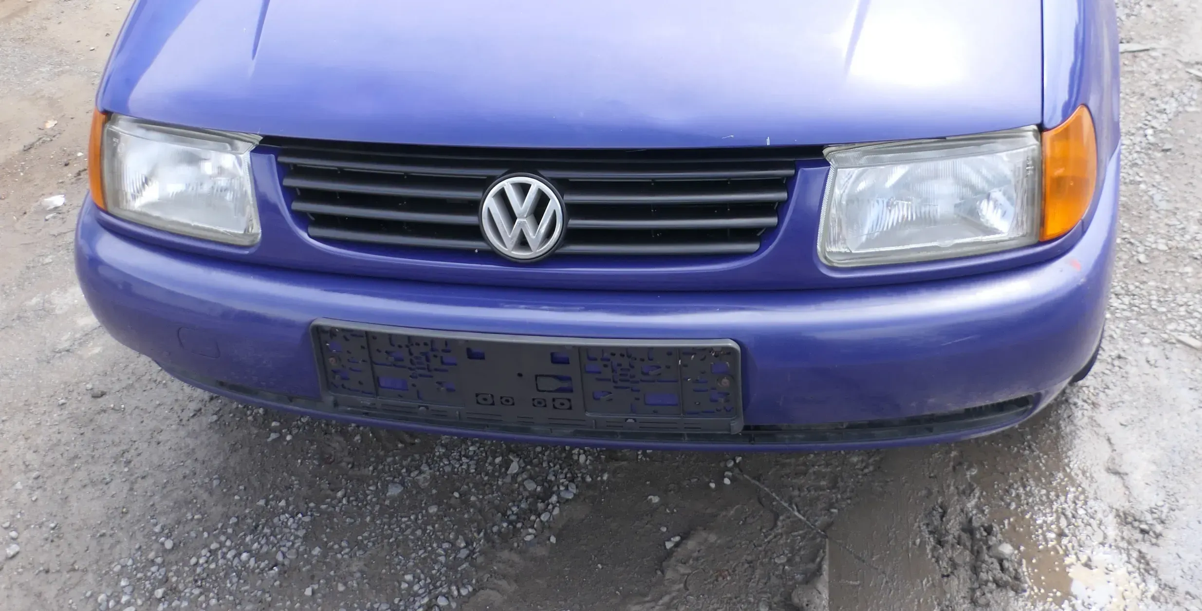 VW Polo 6N Stoßstange vorne 2-geteilte Frontstoßstange blau LD5D Stoßfänger - Bild 1
