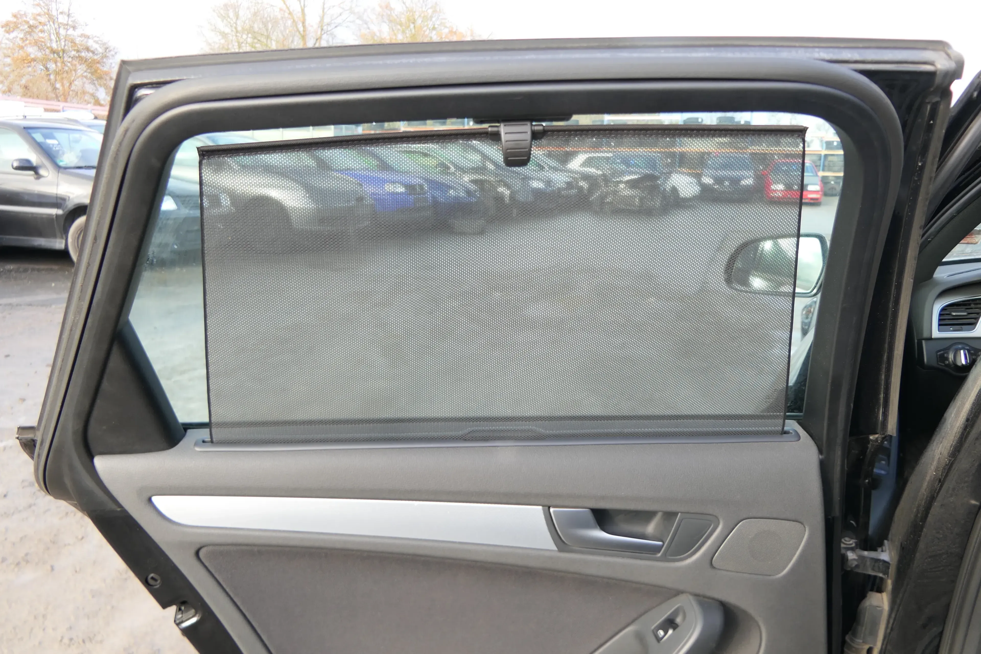 1x A4 8K B8 Türverkleidung Verkleidung Tür hinten rechts + links Sonnenrollo Rol - Bild 1