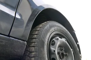 VW Polo 9N3 Kotflügel vorne rechts schwarz LC9Z - Bild 5