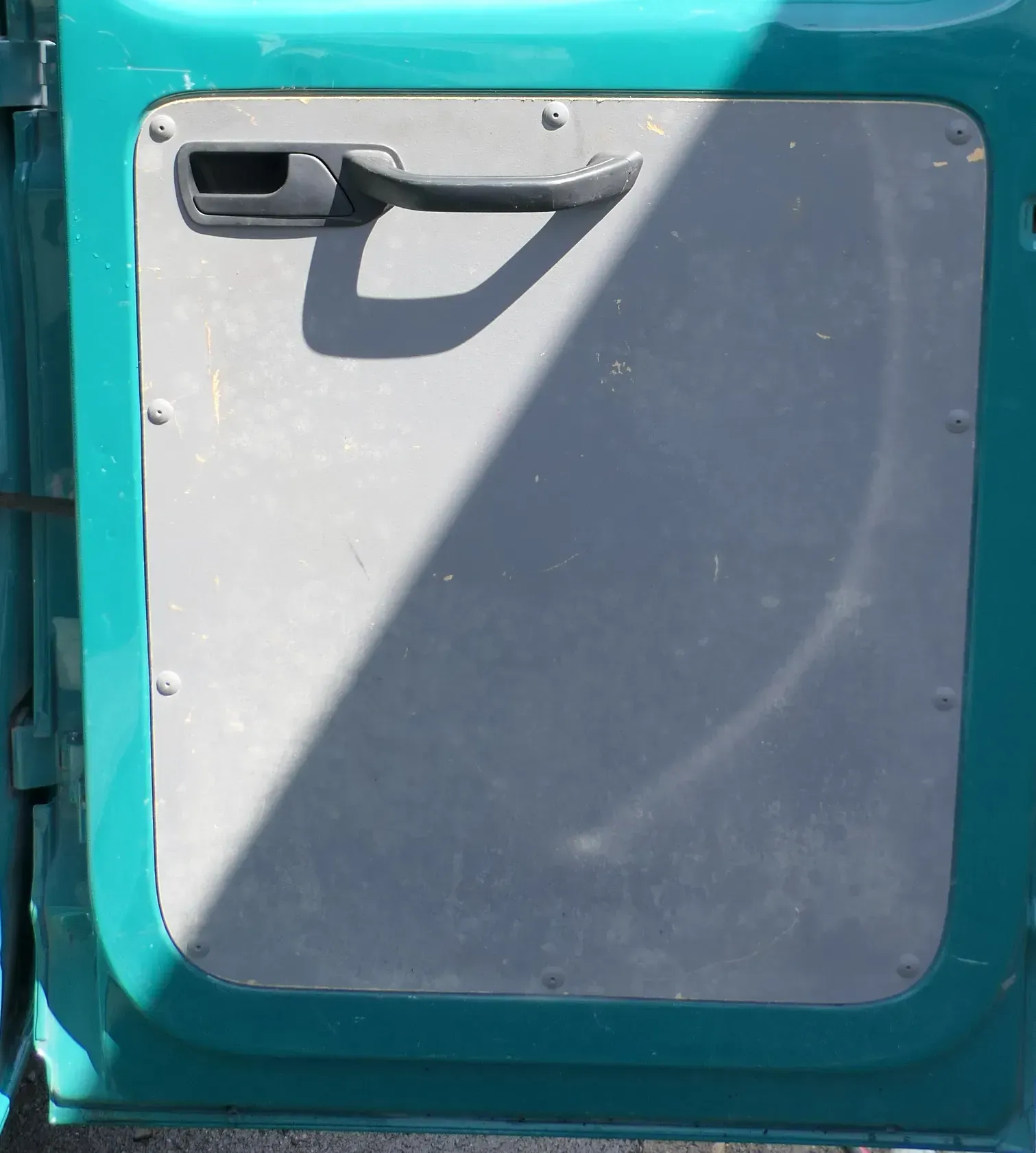VW T5 Türverkleidung Verkleidung Tür hinten rechts grau - Bild 1